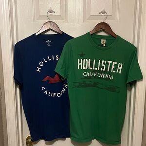Hollister Men's Blue and Green Graphic Tees